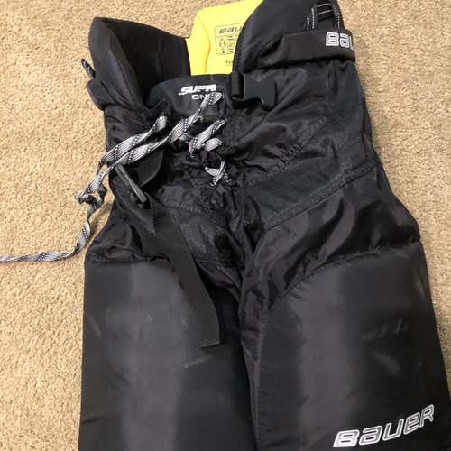 Black Junior Large Bauer Supreme One40  Hockey Pants
