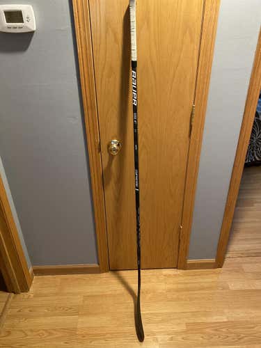 Intermediate Bauer Right Handed Hockey Stick Mid