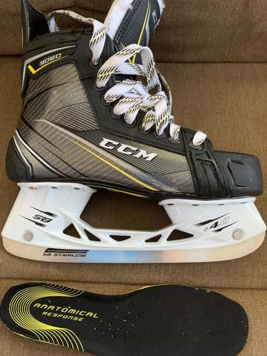 Senior CCM Tacks 9050 Hockey Skates D&R (Regular) Pro Stock Size 6
