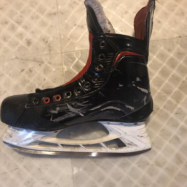 Senior Bauer Vapor X800 EE (Extra Wide) Size 8.5 Hockey Skates
