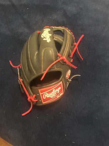 Black  Right Handed Heart of the Hide 11.75" Baseball Glove