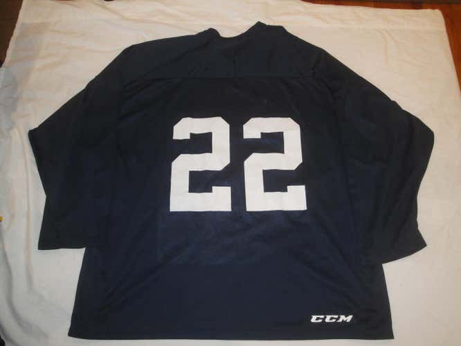 NAVY BLUE HOCKEY JERSEY XL #22 CCM