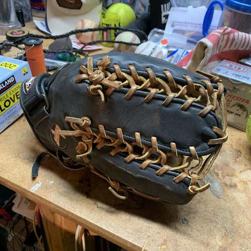 Kelley Outfield 12.75" Baseball Glove