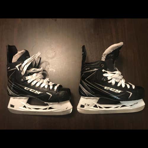 Karson Kuhlman Bruins game used Senior CCM RibCor 70K D&R (Regular) Pro Stock Size 9 Hockey Skates