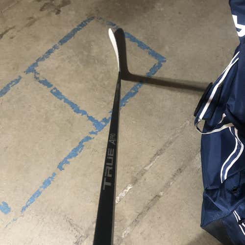 Senior Right Handed Mid Pro Stock Hockey Stick