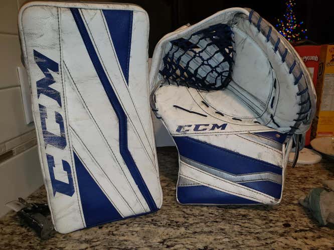 Blue Senior CCM Regular Extreme Flex III Pro Stock