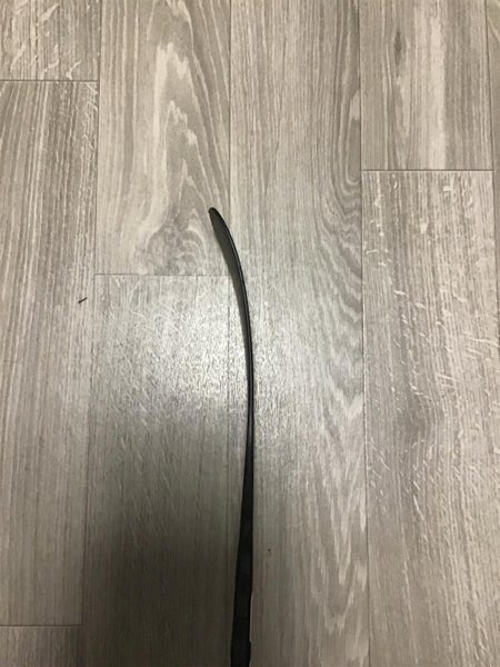 Senior Right Handed Rekker EK365 Toe Hockey Stick