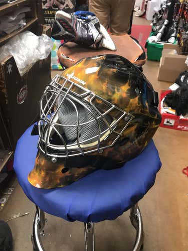 New Senior Large Vaughn VM7700 Goalie Mask W/ Bag