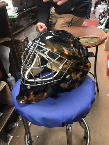 New Senior Small Vaughn VM7700 Goalie Mask
