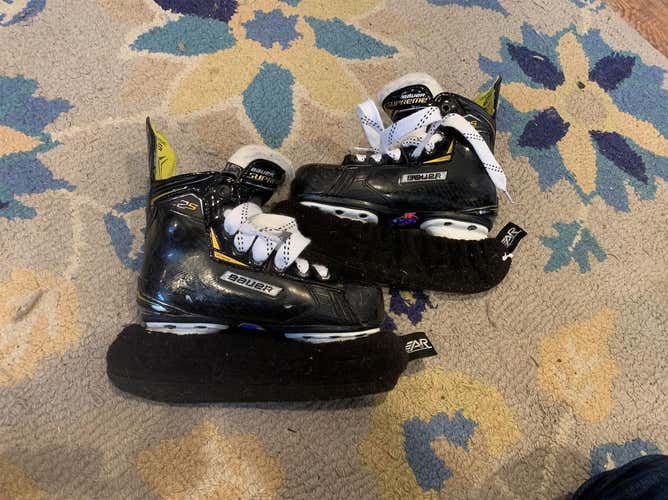 Youth Bauer Hockey Skates D&R (Regular) Size 13.5