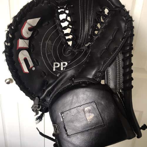 VIC PRO GM505 Goalie Glove Right Hand Catch