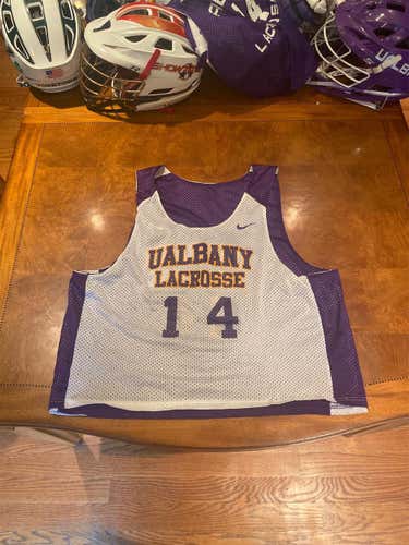 Unisex Large Nike Jersey