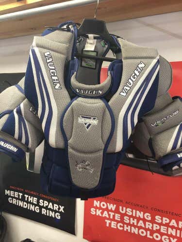 Junior Size Medium Vaughn Ventus Ice Hockey Goalie Chest And Arm Protector