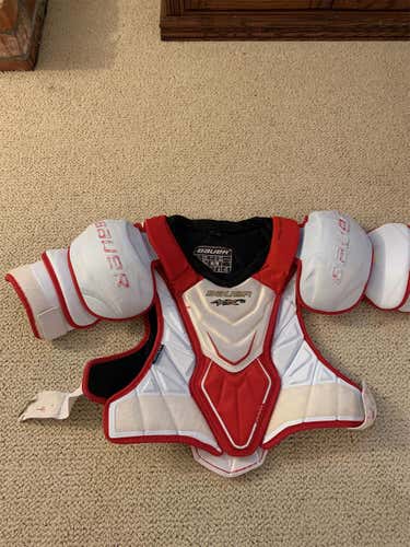 Bauer Vapor APX2 Shoulder Pads Sr. Medium