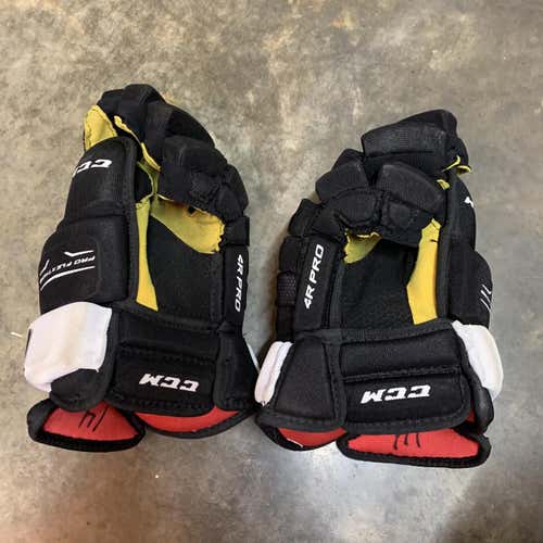 Black Senior CCM Classic Pro 4-Roll 14" Pro Stock Gloves