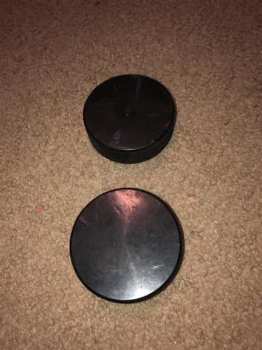 2 Mini Hockey Pucks Knee Hockey Real Material