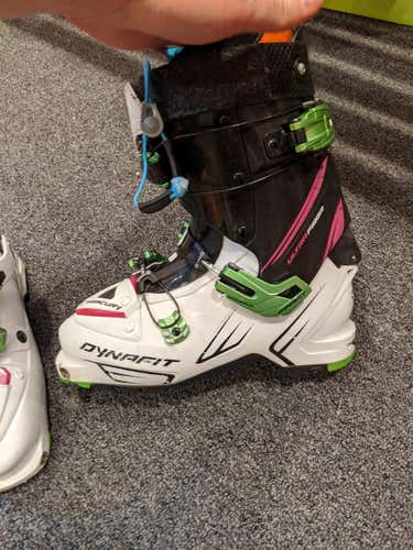 Women's Dynafit Alpine Touring Mercury Ski Boots 95-115 Flex