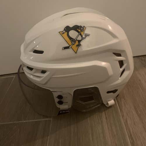 *NEW* [Pro Stock] CCM Tacks 710 Medium White Helmet W/ NHL Pittsburgh Penguins Stickers