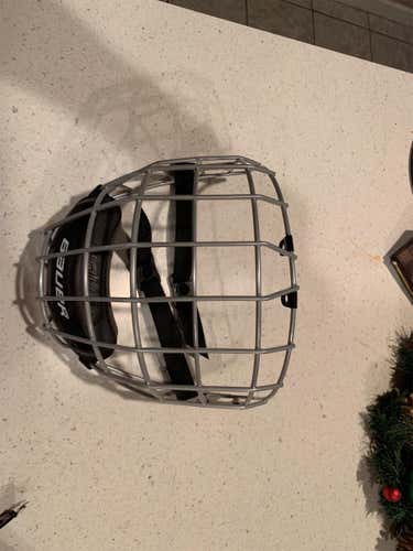 Small Bauer Profile II Facemask Full Cage