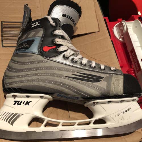 Senior Bauer Vapor XX D&R (Regular) Pro Stock Size 9 Hockey Skates