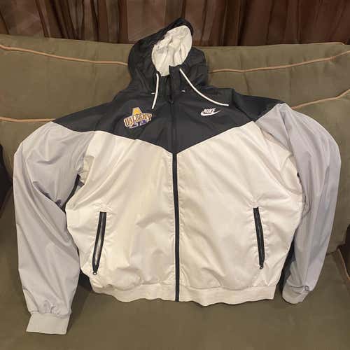 White Unisex Extra Large Nike Sweatshirt