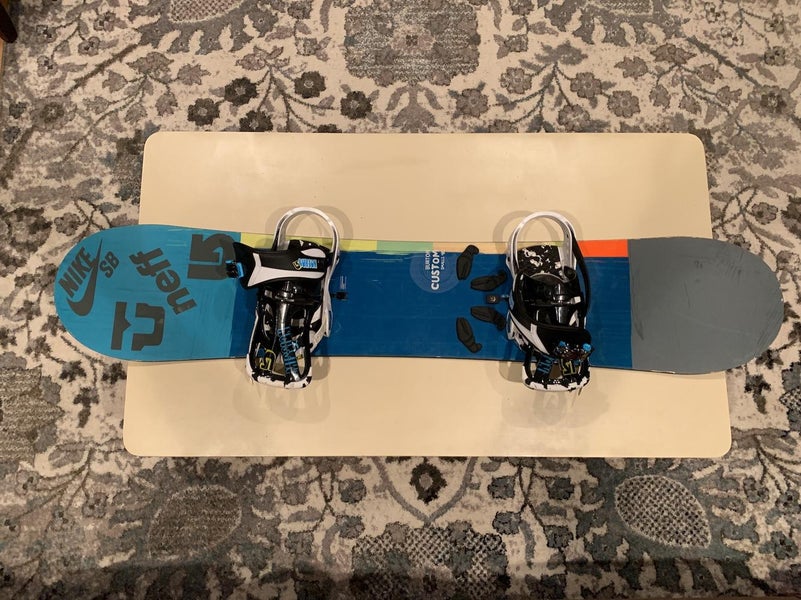 Kid's Burton Custom smalls With Bindings Medium Flex True Twin Snowboard