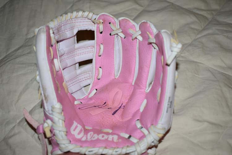 Wilson A2446 Baseball Glove, Hope/Breast Cancer, Pink, 10 inch - Great Condition