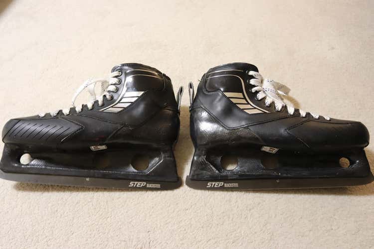 True VH 1-Piece Goalie Skates Cory Schneider Size 8D/A
