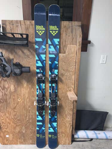 Men's 2017 Black Crows Atris Skis With Bindings