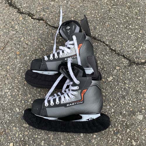 Junior Easton EQ1 Size 5 Hockey Skates