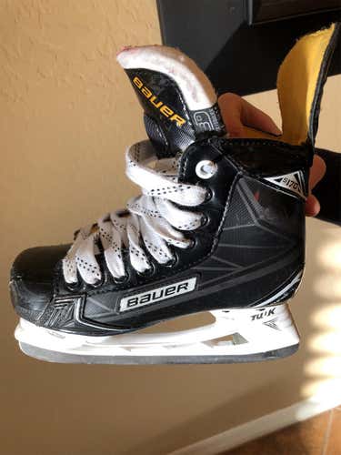 Junior Bauer Supreme 170 D&R (Regular) Size 3 Hockey Skates