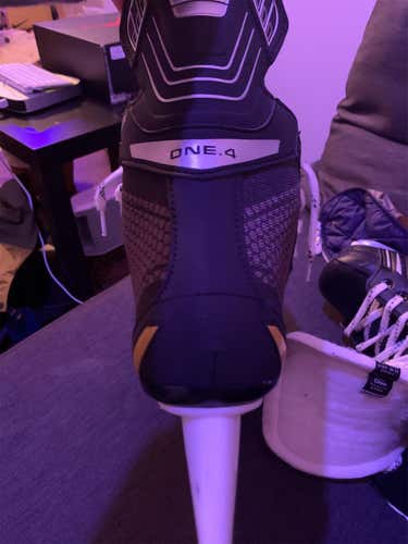 Senior Bauer Supreme One.4  Size 10.5 Hockey Skates