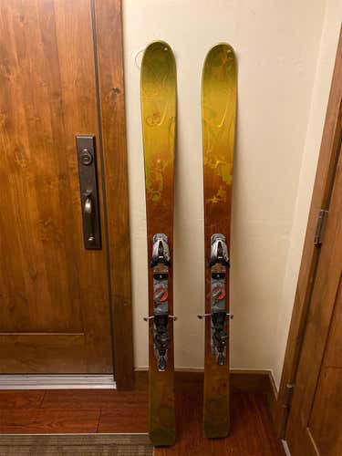 Women's 2015 Powder Skis