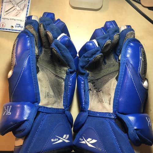 Used Blue Senior Reebok 7K 14"  Gloves