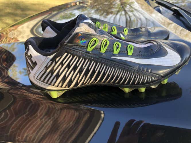 Black Adult Men's 8.5 (Women's 9.5) Molded Cleats Nike