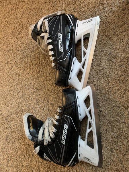 Junior Bauer Supreme S170 Goalie Skates EE (Extra Wide) Size 1.5 Hockey Goalie Skates