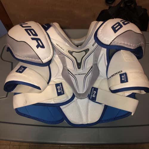 Senior Extra Large Bauer Nexus N9000  Shoulder Pads