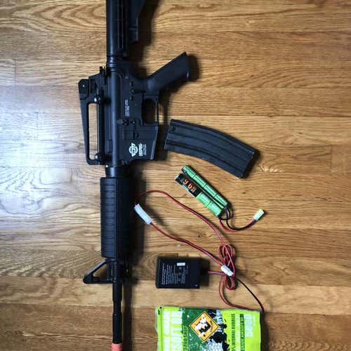 G&G Combat Machine 16 Raider Airsoft AEG Rifle (with Ammo, Battery, Smart Charger & Mag)