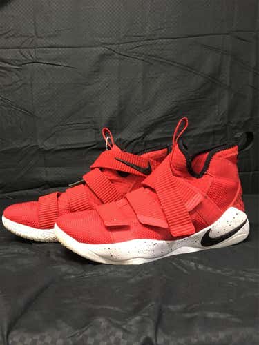 Red Unisex 8.0 (Women's 9.0) Nike Shoes - 41857