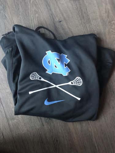 Gray Men's Large Nike Sweatshirt