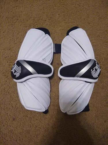 Large Brine King V Arm Pads