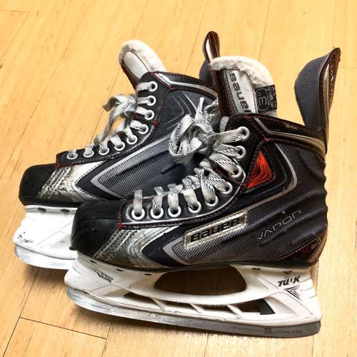 Junior Bauer Vapor X60 D&R (Regular)  Size 3 Hockey Skates