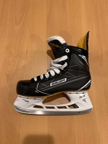 Senior Bauer Supreme 160 EE (Extra Wide) Pro Stock Size 6.5 Hockey Skates