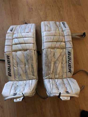White Junior30” Bauer Reactor 2000 Goalie Leg Pads