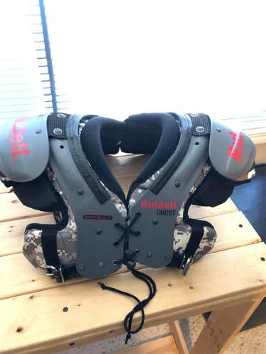 Medium Ghost Shoulder Pads