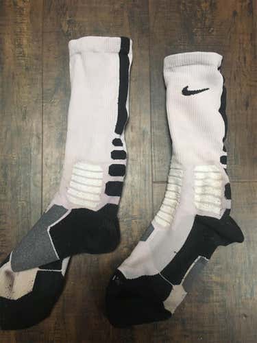 White Men's Large Nike Socks