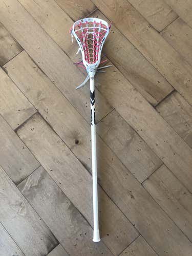 Head STX Crux 600 and STX Crux 600 Precision Flex Women's 10 Degree Lacrosse Shaft - White