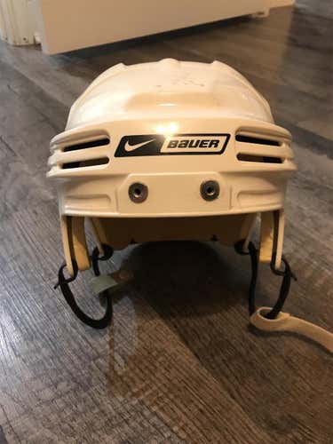Bauer NBH4500 Hockey Helmet (White, Medium)