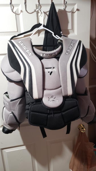 Senior Medium Vaughn Ventus SLR Pro Carbon Chest and Arm Protector Goalie Chest Protector
