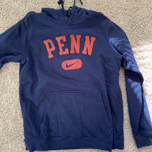 Adult Medium Nike Sweatshirt *NEED GONE*